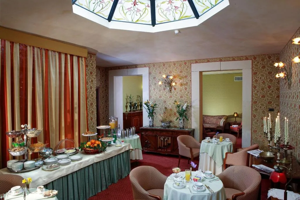Restaurant, Liberty, Catania