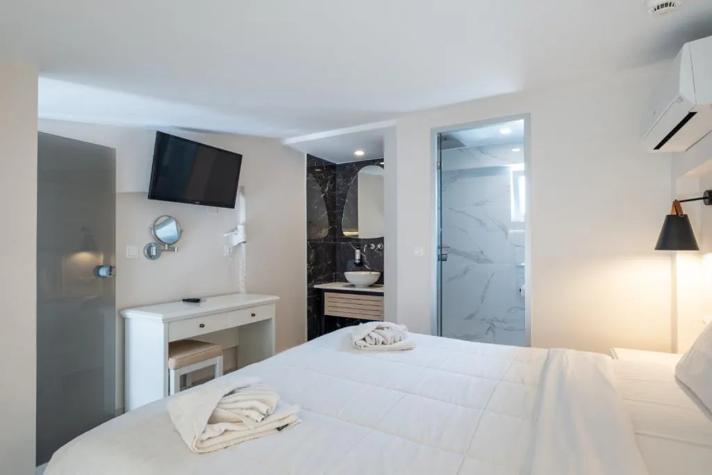 SUITE ONE BED Room, Dimitrios Village Beach Resort, Crete