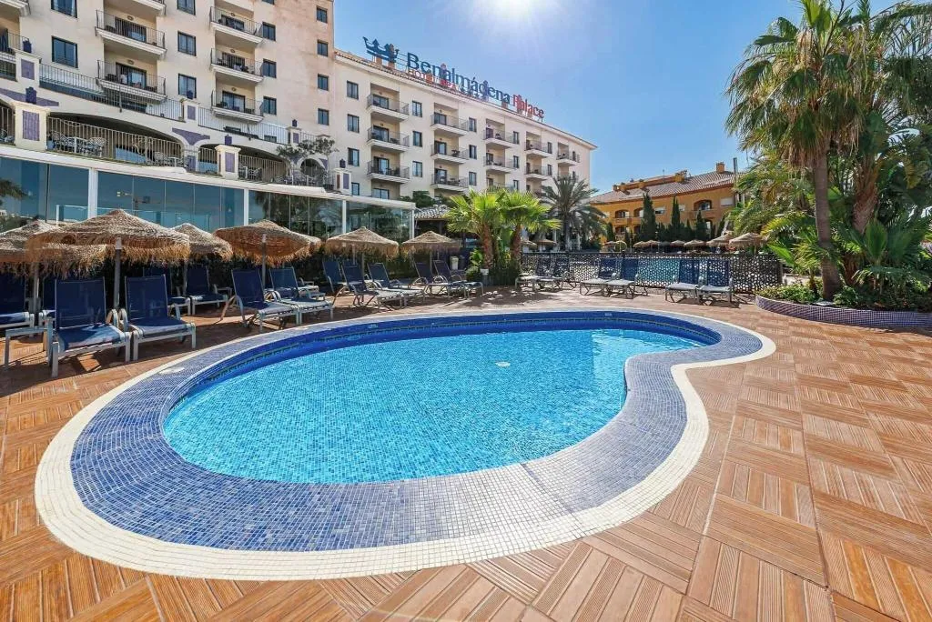 Pool, Hotel Spa Benalmádena Palace, Costa Del Sol