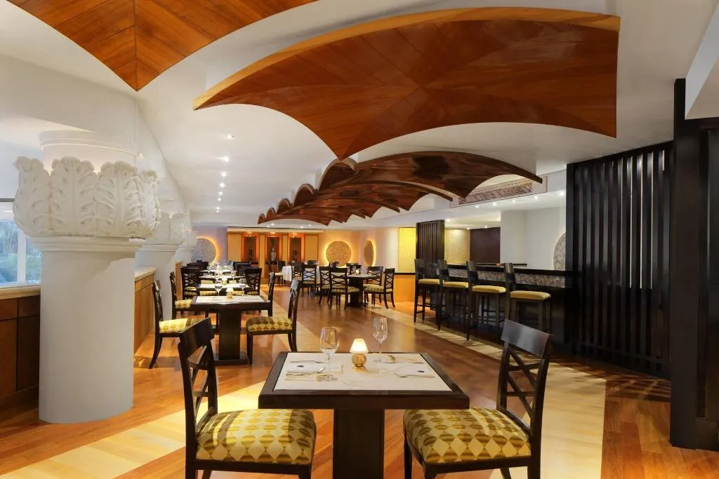 Restaurant, Sheraton Jumeirah Beach Resort, Dubai