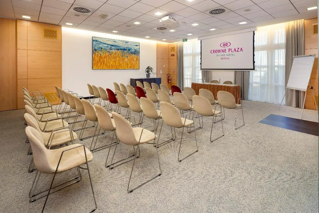 Conferences, Crowne Plaza Padova, Venice