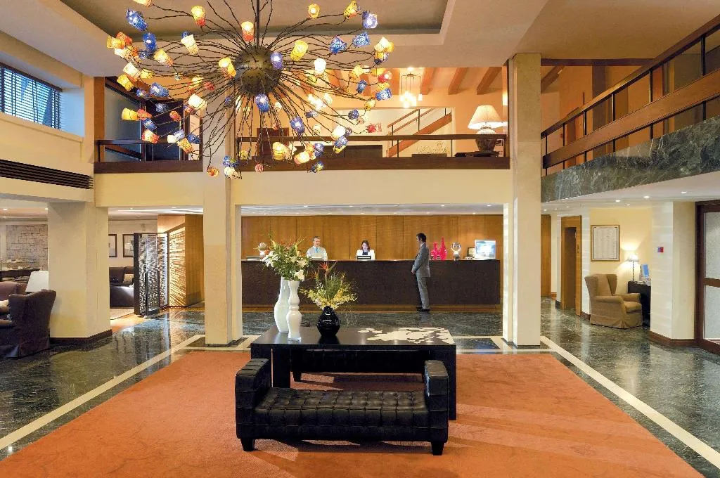 Lobby, Grand Resort Lagonissi, Athens