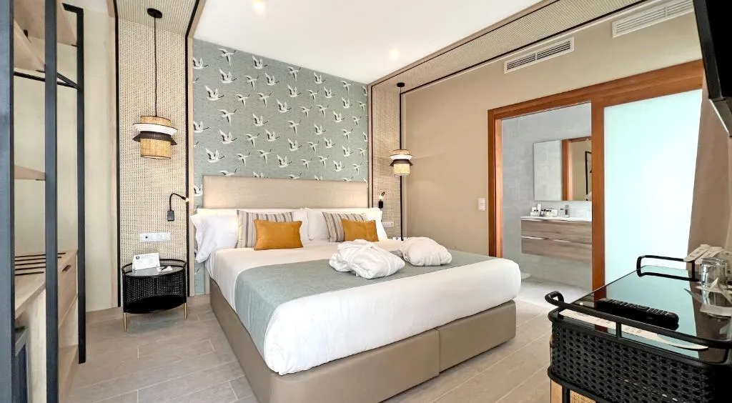 DOUBLE STANDARD Room, Soho Boutique Columela, Costa De La Luz
