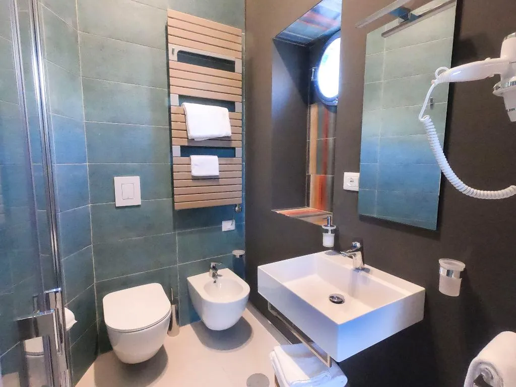 DOUBLE DELUXE KING BED Room, Relais Villa Montedonzelli, Naples