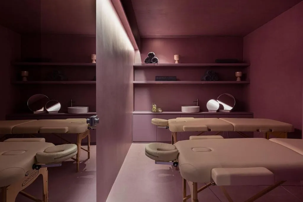 Sports and Entertainment, Neo Luxury Suites, Santorini