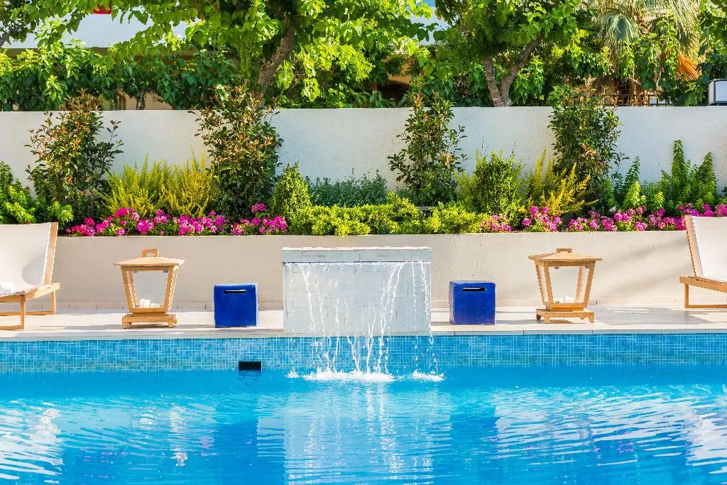 Pool, Theartemis Palace, Crete