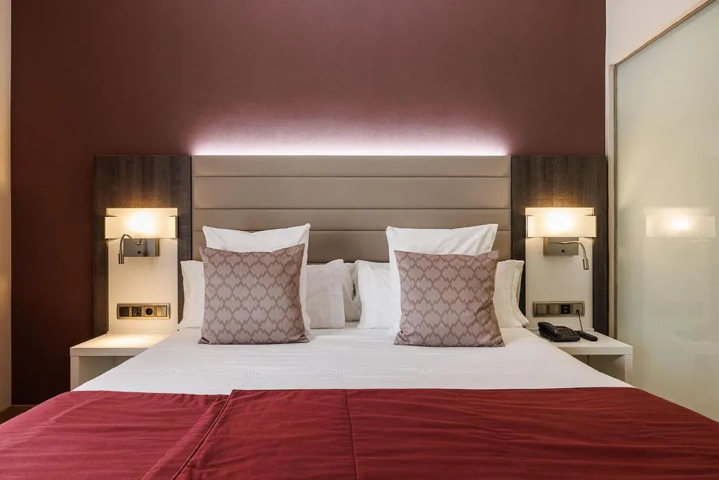 DOUBLE SINGLE USE SUPERIOR QUEEN BED Room, Ronda Lesseps, Barcelona