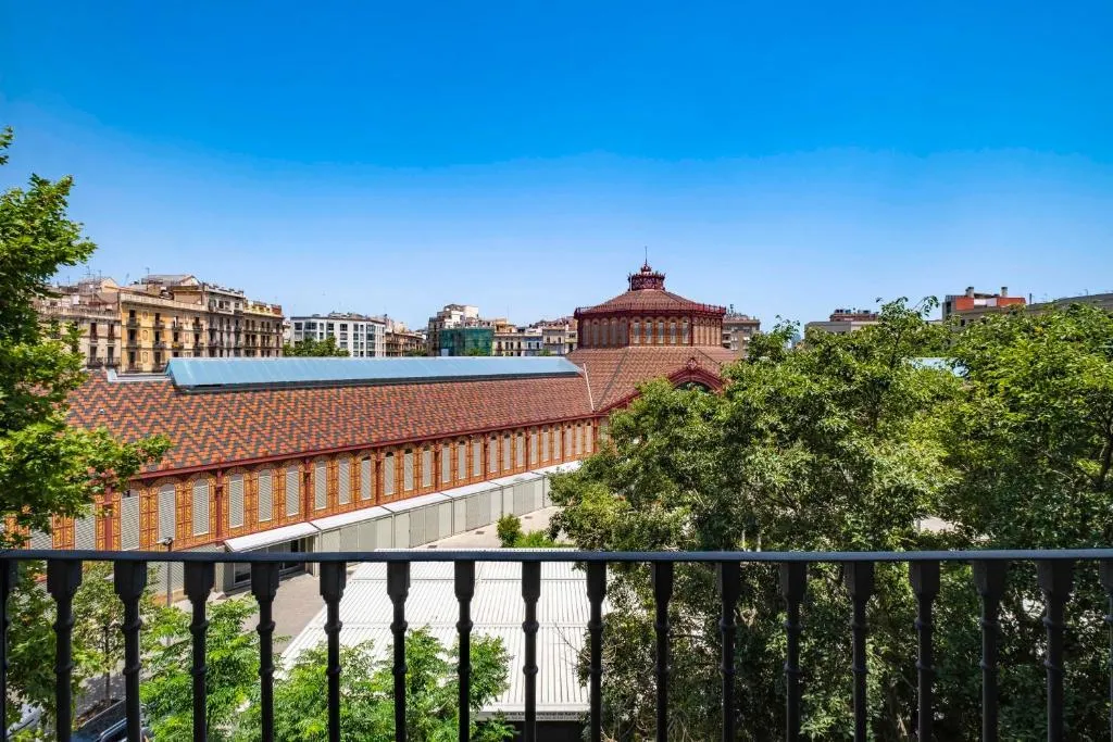APARTMENT ONE BEDROOM Room, Aspasios Market Balconies, Barcelona