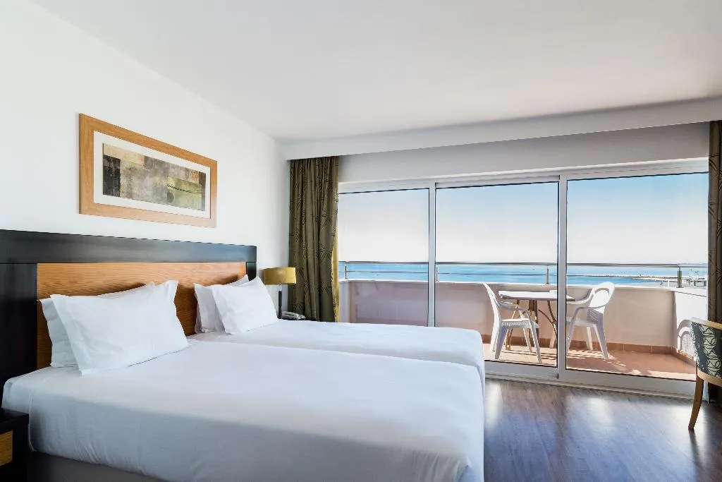 Double or Twin SEA VIEW CAPACITY 2 Room, Quarteira Sol, Algarve
