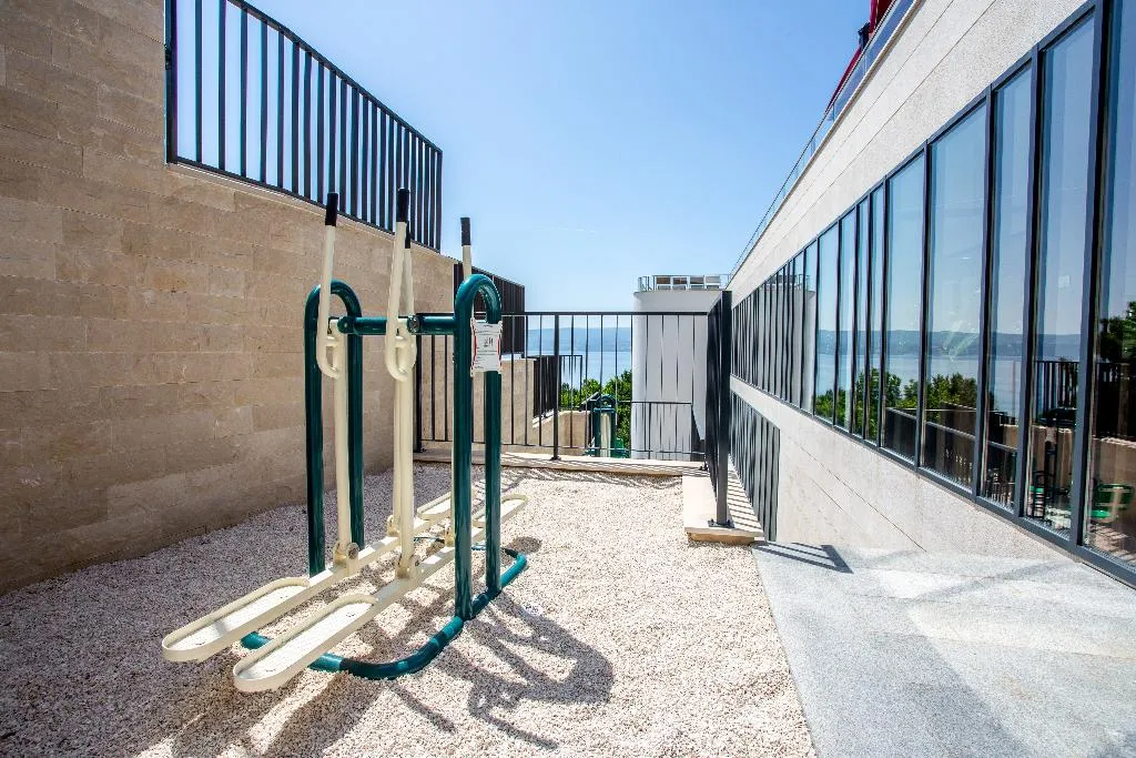Sports and Entertainment, Plaza Duce, Split