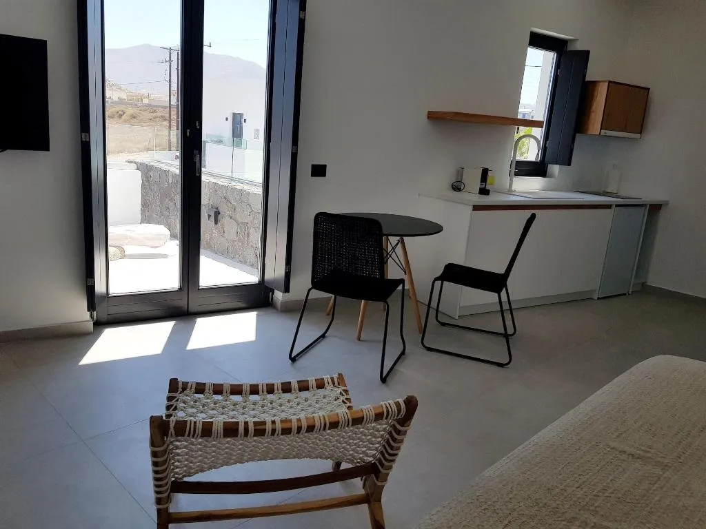Room, MyLithos Suites, Santorini