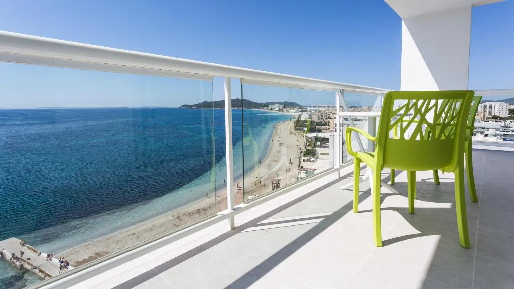 JUNIOR SUITE CAPACITY 3 Room, Sirenis Hotel Tres Carabelas & SPA, Ibiza
