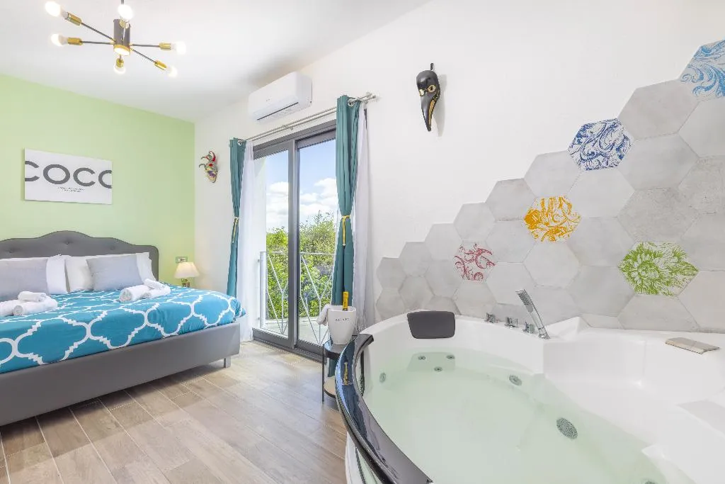JUNIOR SUITE ONE BEDROOM ONE BATHROOM Room, Agua Dorada Boutique, Olbia