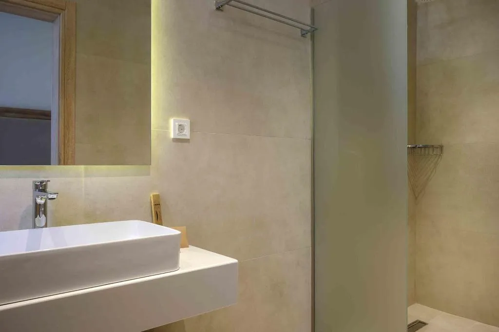 Room, Minaret Suites & Apartments, Crete