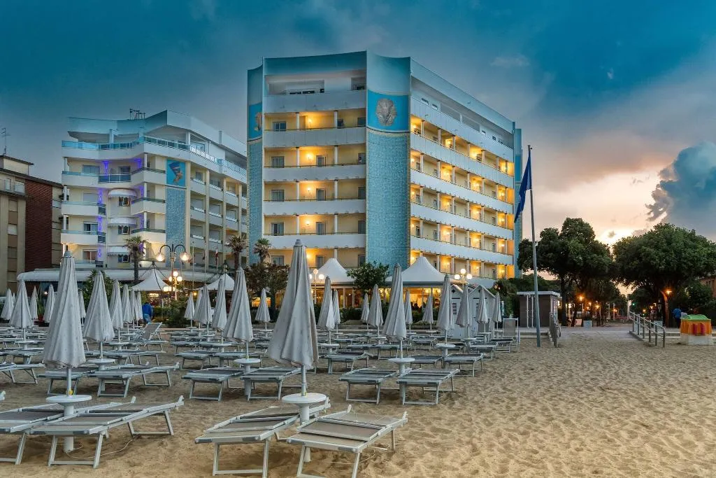 Beach, Hotel Luxor & Cairo, Venice