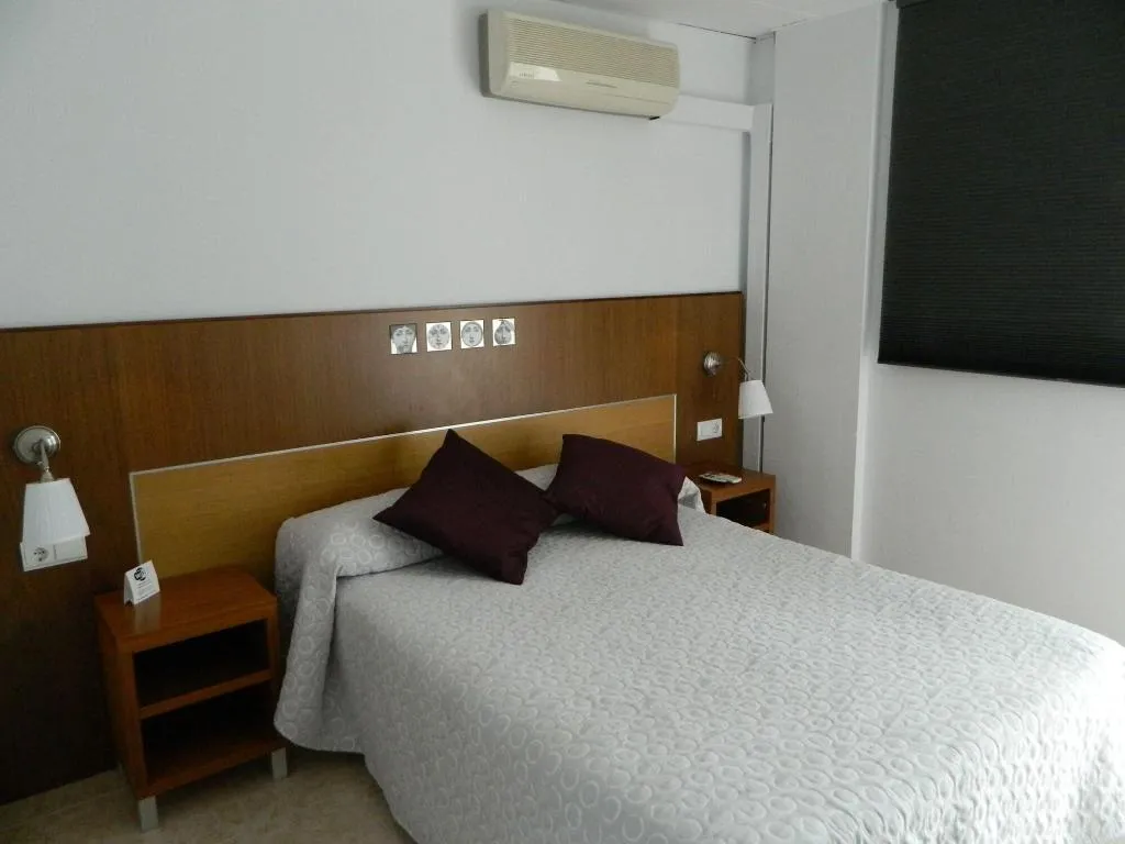 Room, Pension Rovior, Costa Dorada