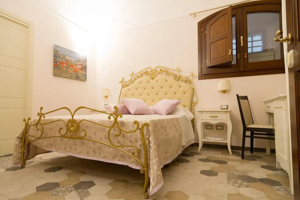 Room, Palazzo Tasca Guest House & Luxury Suite, Catania