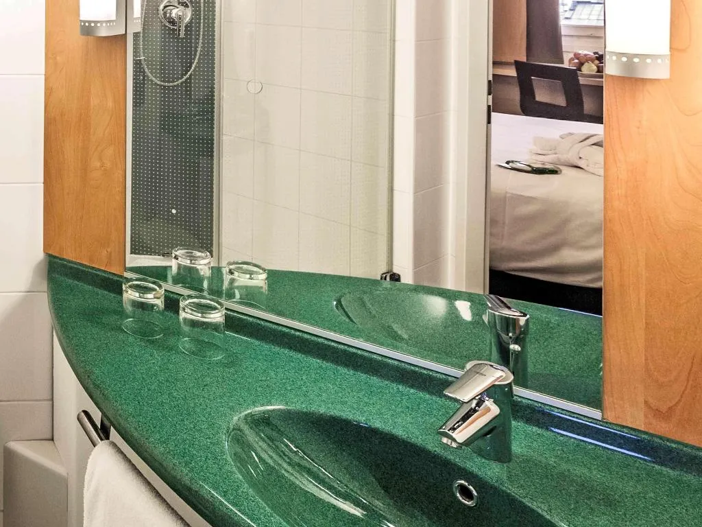 TWIN STANDARD Room, Ibis Praha Old Town, Prague