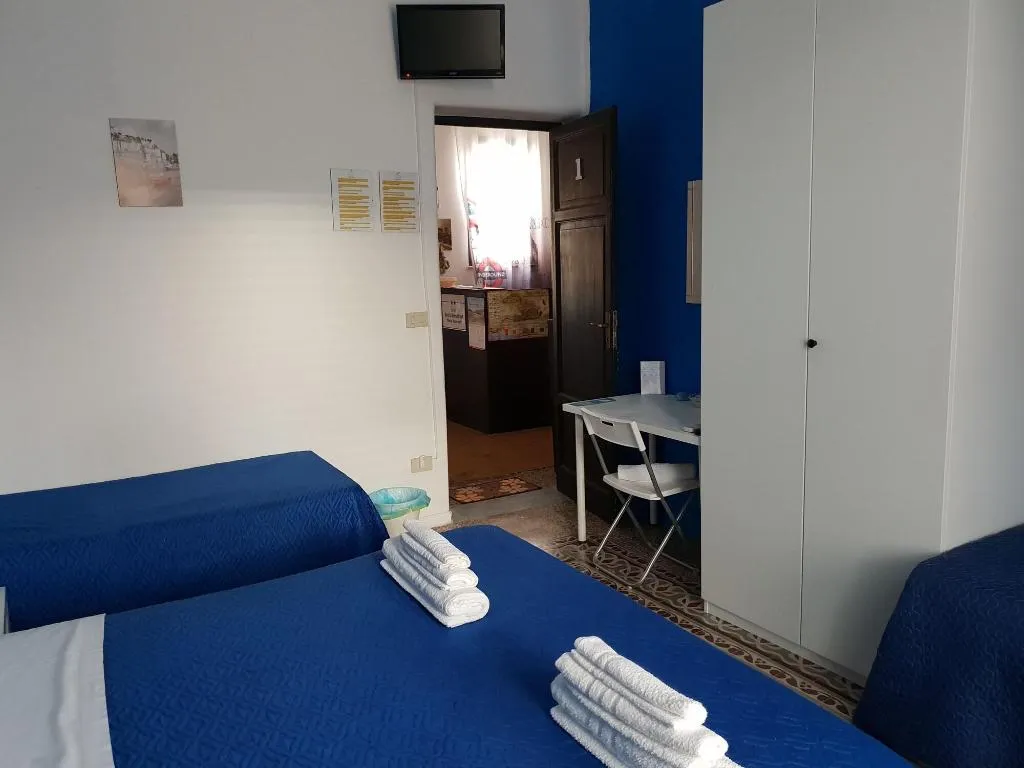 Room, B&B Royal palermo, Palermo