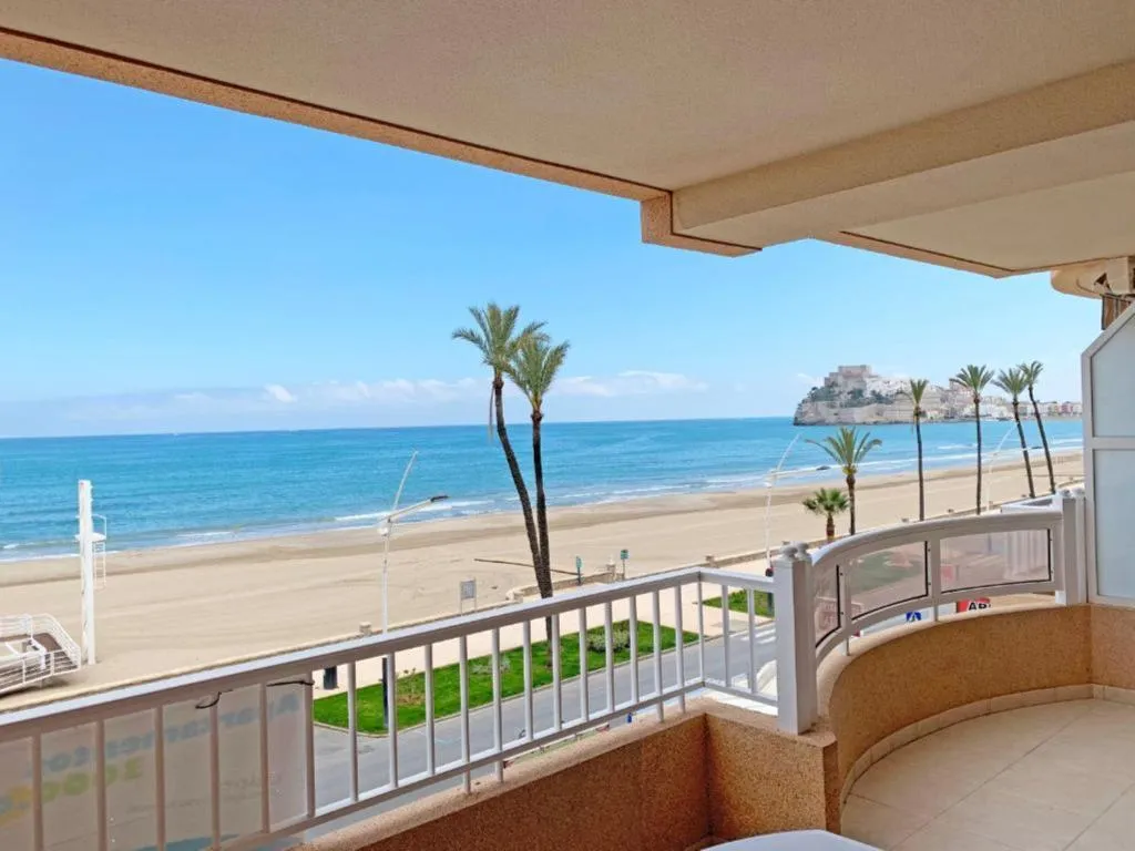 APARTMENT CAPACITY 6 TWO BEDROOMS Room, Las Vegas 3000, Valencia