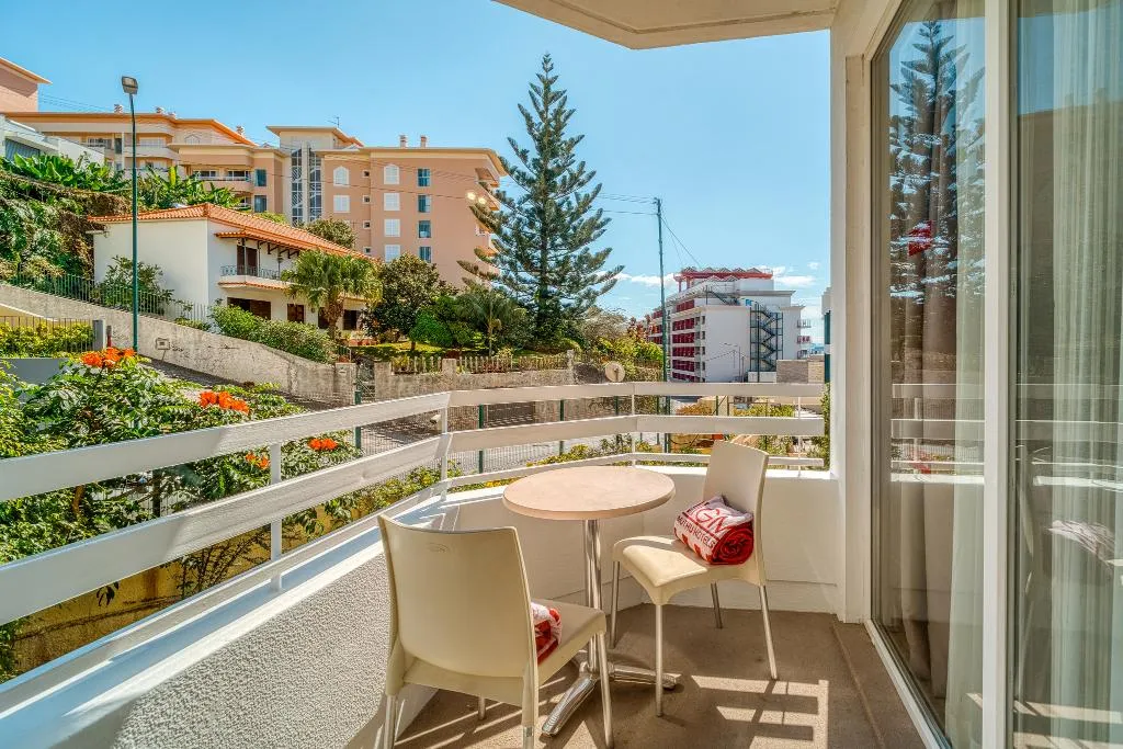 Double or Twin GARDEN VIEW Room, Muthu Raga Madeira Hotel, Madeira
