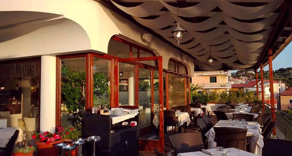 Restaurant, Best Western Hotel La Conchiglia, Naples
