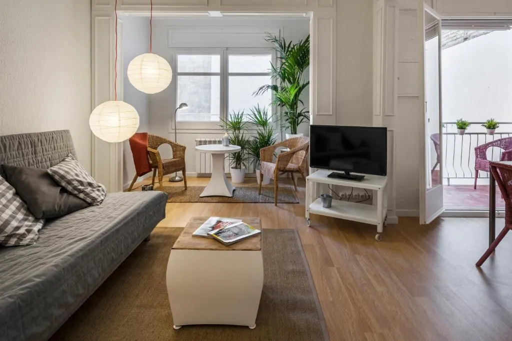 APARTMENT FOUR BEDROOMS Room, Ainb Barcelona Sants Apartments, Barcelona