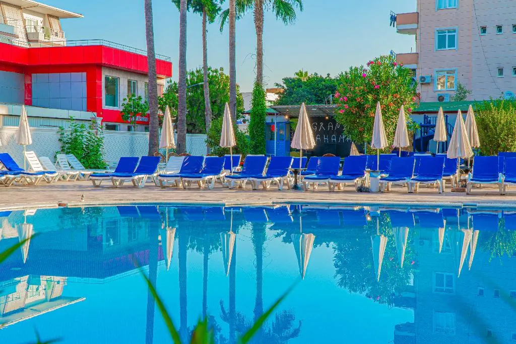 Pool, Grand Bahama Beach Hotel, Antalya