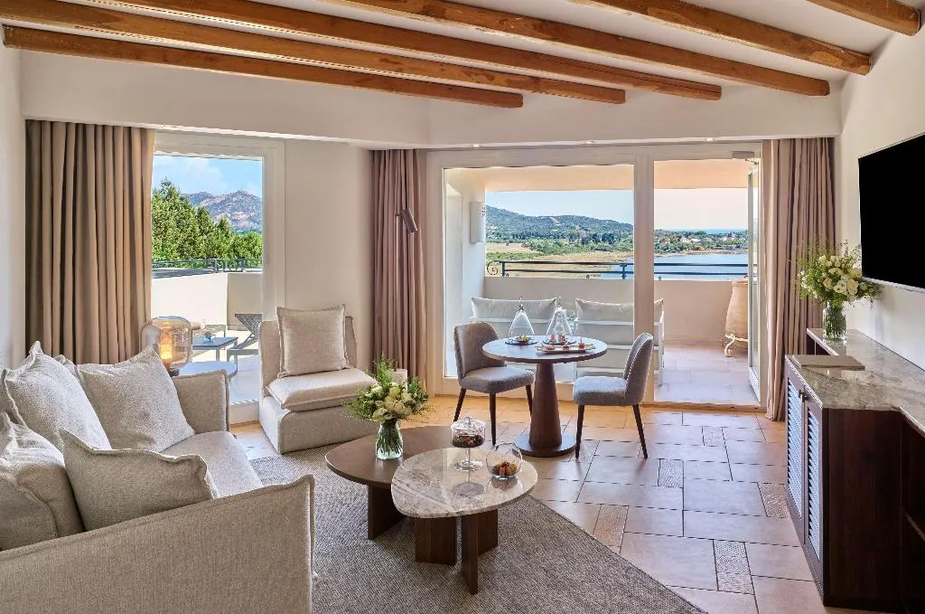 SUITE SEA VIEW ONE BEDROOM Room, Conrad Chia Laguna Sardinia, Cagliari