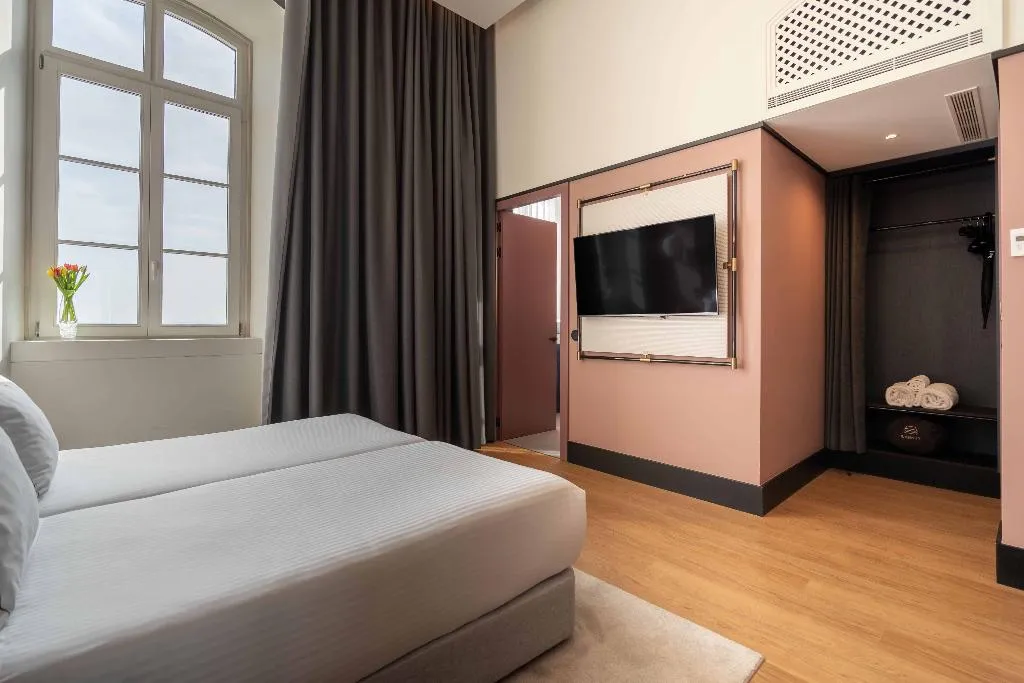 DOUBLE SUPERIOR RIVER VIEW Room, The Editory Riverside Santa Apolonia Hotel, Lisbon