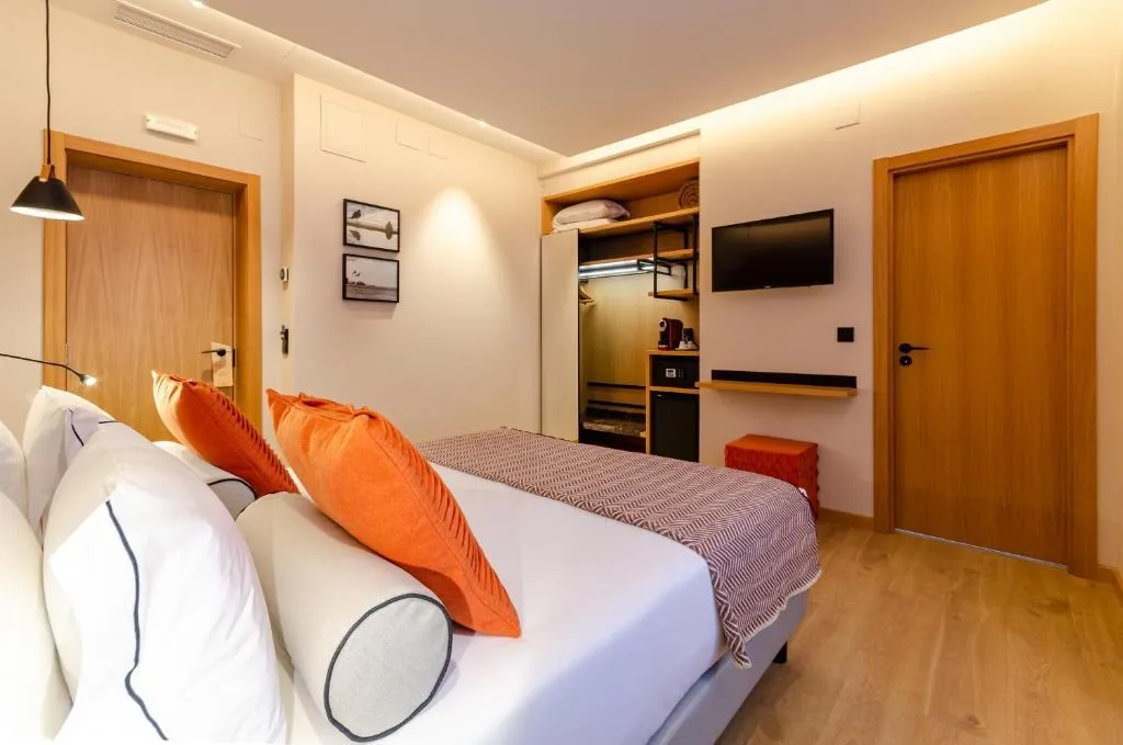 SINGLE SUPERIOR Room, Rossio Plaza Hotel, Lisbon
