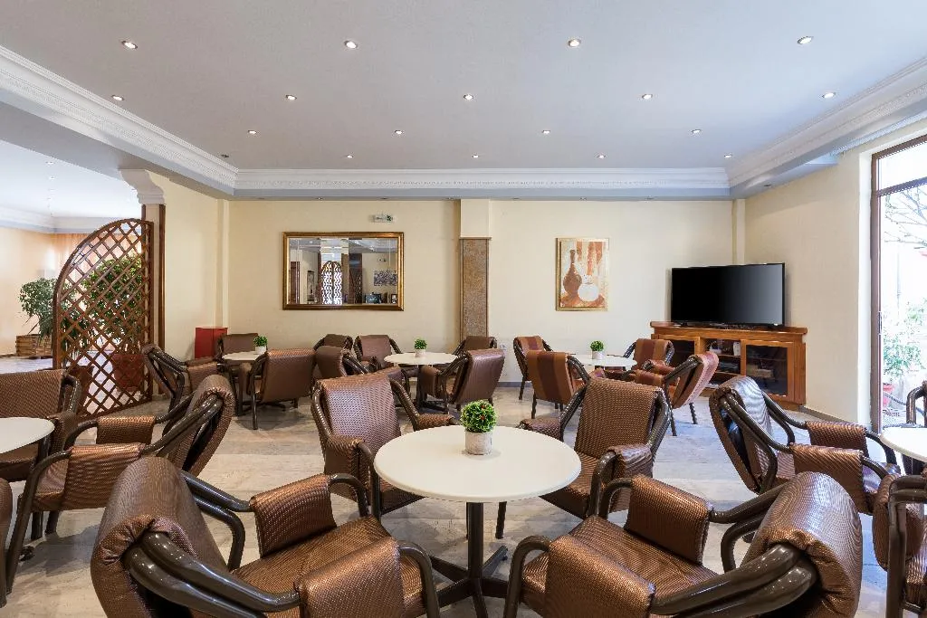 Lobby, Lefkimi, Corfu