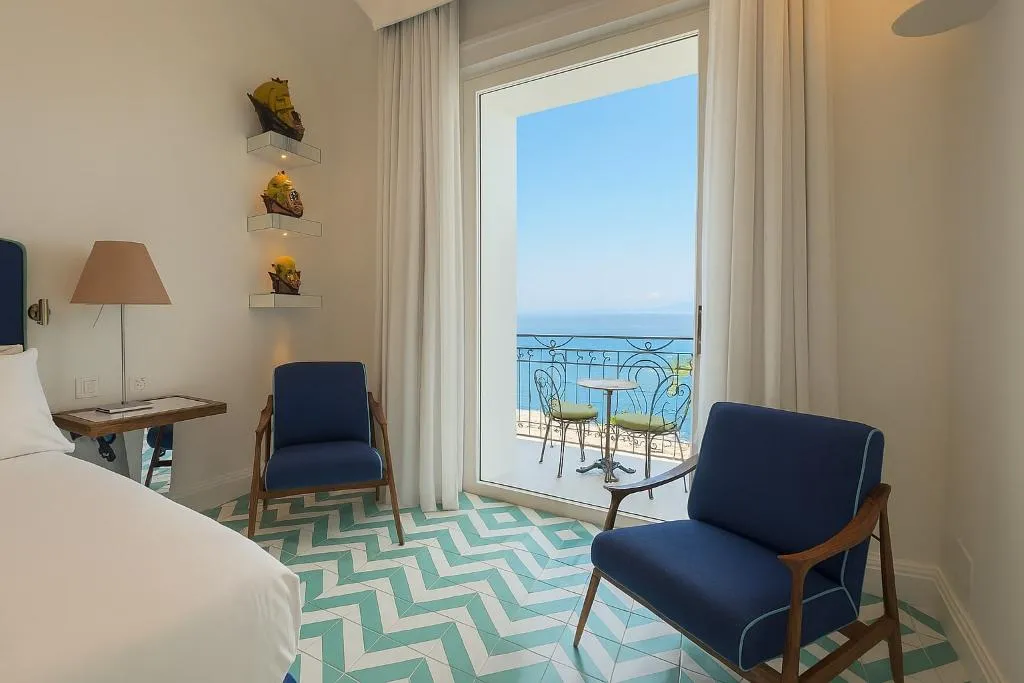 Room SEA VIEW Room, Grand Hotel Europa Palace, Naples