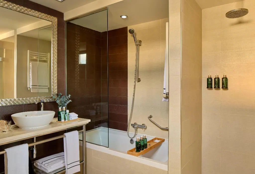 Double or Twin GRAND WITH VIEWS Room, Meliá Costa Atlantis Tenerife, Tenerife