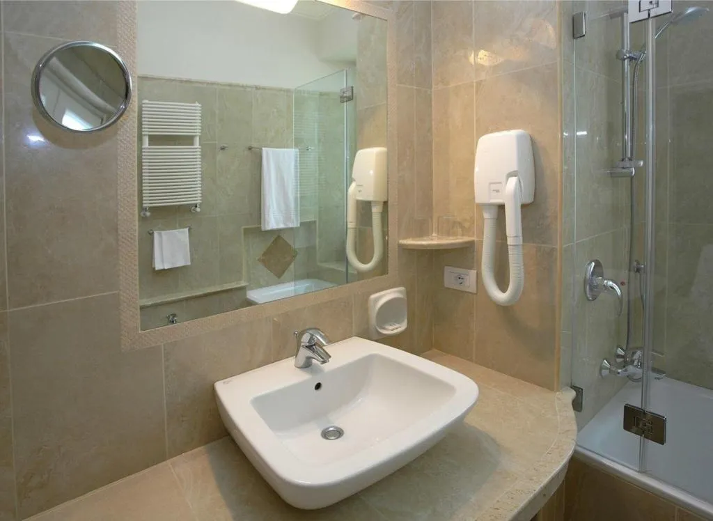 Double or Twin CLASSIC SEA VIEW Room, Villa Belvedere, Taormina