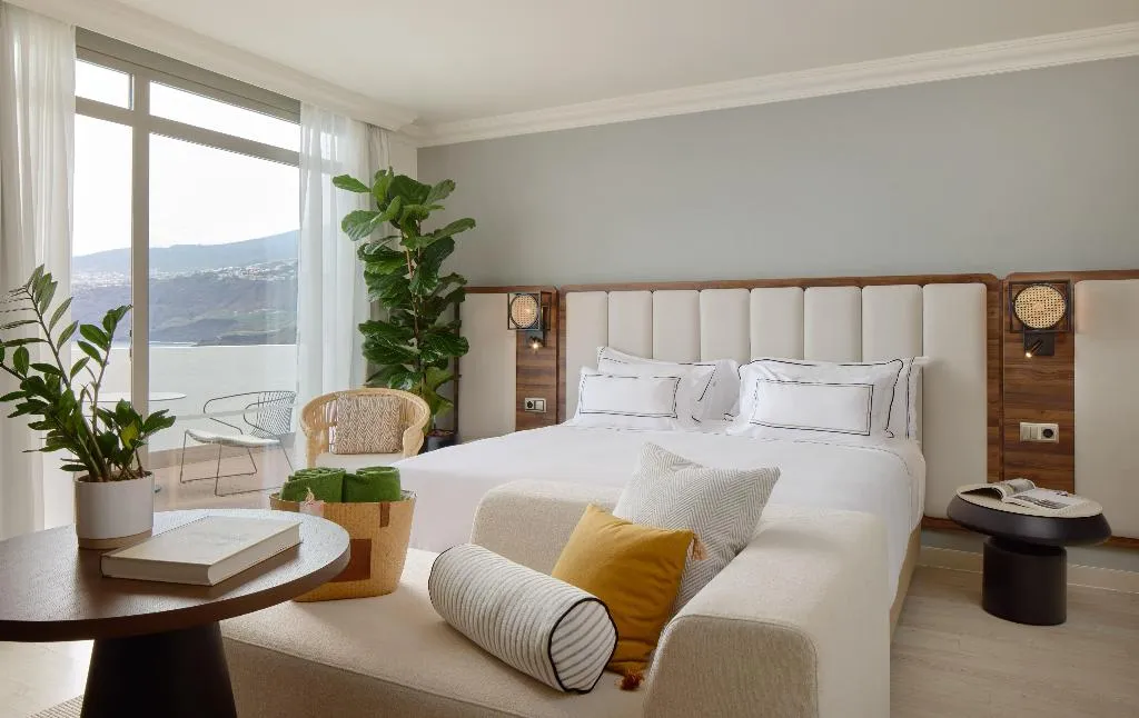 Double or Twin GRAND WITH VIEWS Room, Meliá Costa Atlantis Tenerife, Tenerife