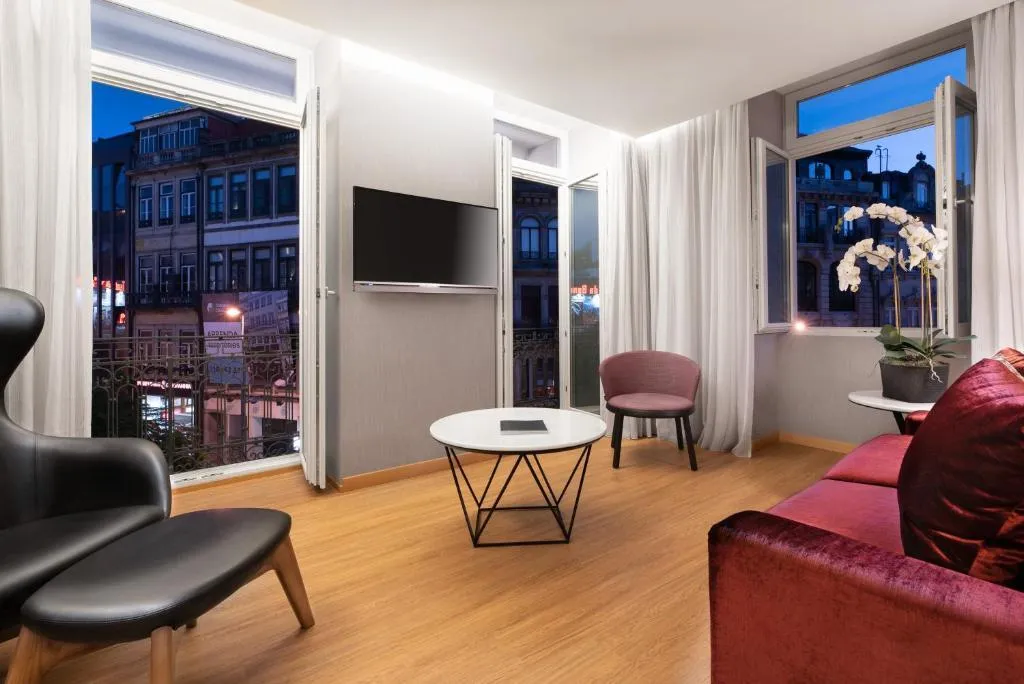 JUNIOR SUITE STANDARD Room, Eurostars Porto Centro, Porto