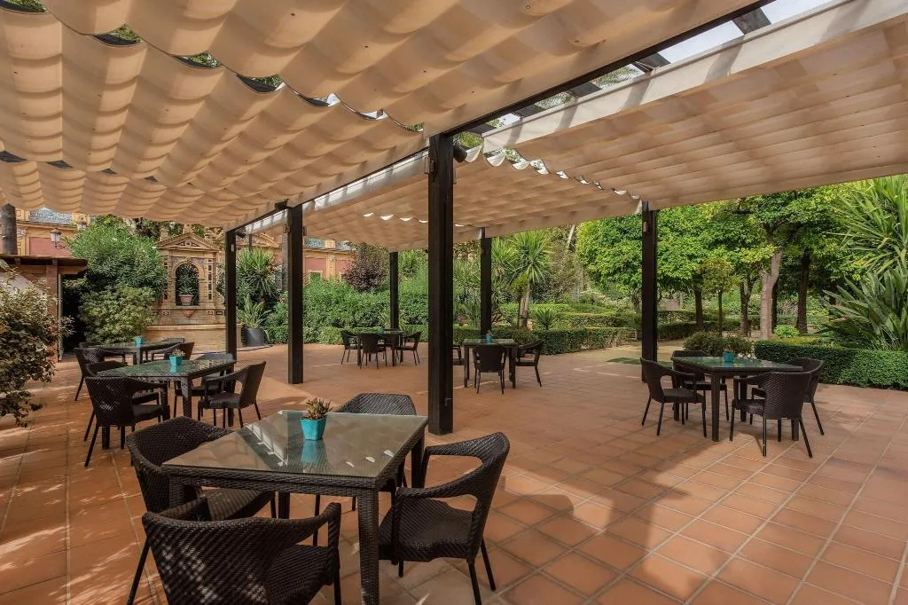 Terrace, Alfonso XIII, Seville