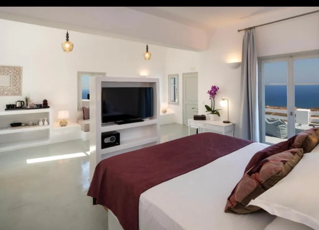 VILLA DELUXE WITH JACUZZI Room, Siete Mares Luxury Suites, Santorini