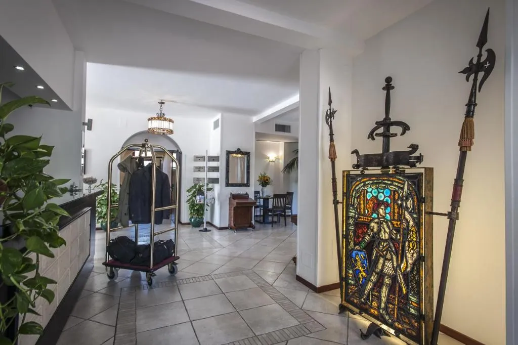 Lobby, Baia del Capitano, Palermo