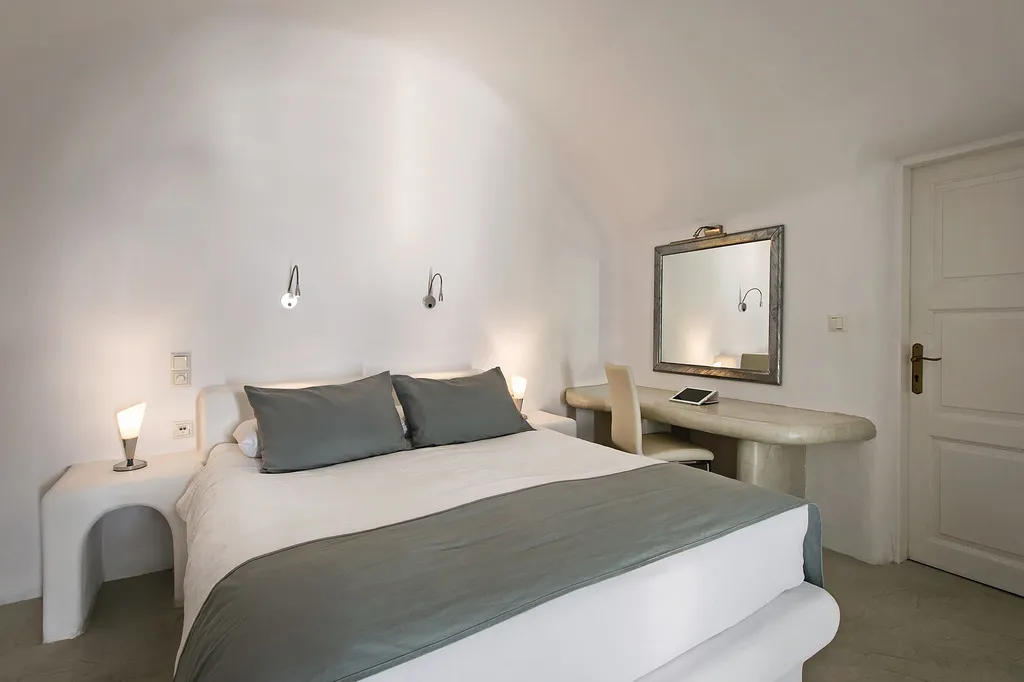SUITE HONEYMOON Room, Pegasus Suites & Spa, Santorini