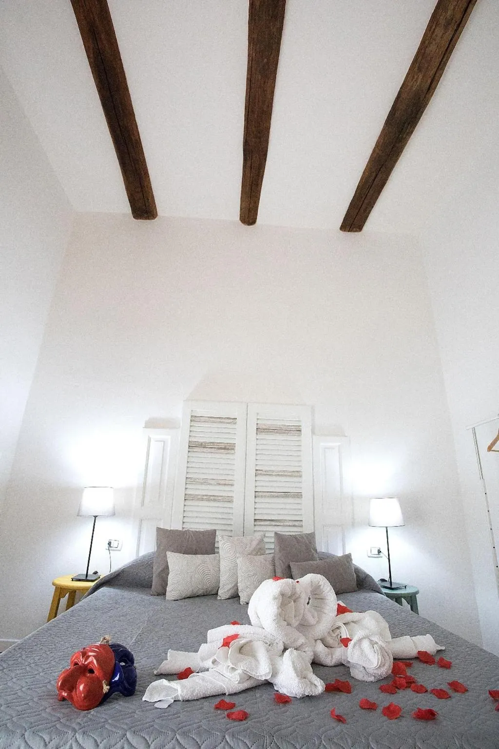 Room, Quartino Napoletano, Naples