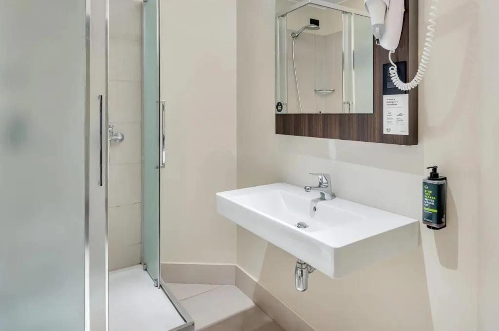 DOUBLE SINGLE USE STANDARD Room, B&B Hotel Milano San Siro, Milan