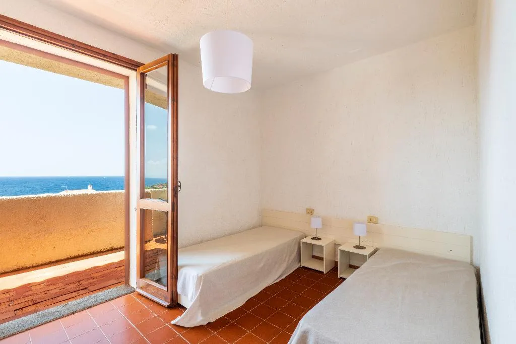 APARTMENT CAPACITY 6 TWO BEDROOMS Room, Residence Baia Santa Reparata, Olbia
