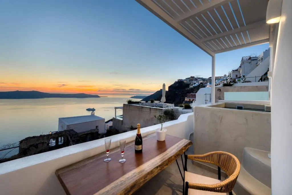 Room, Iriana Suites, Santorini