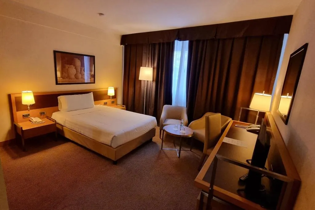 Room, Plaza Caserta, Naples