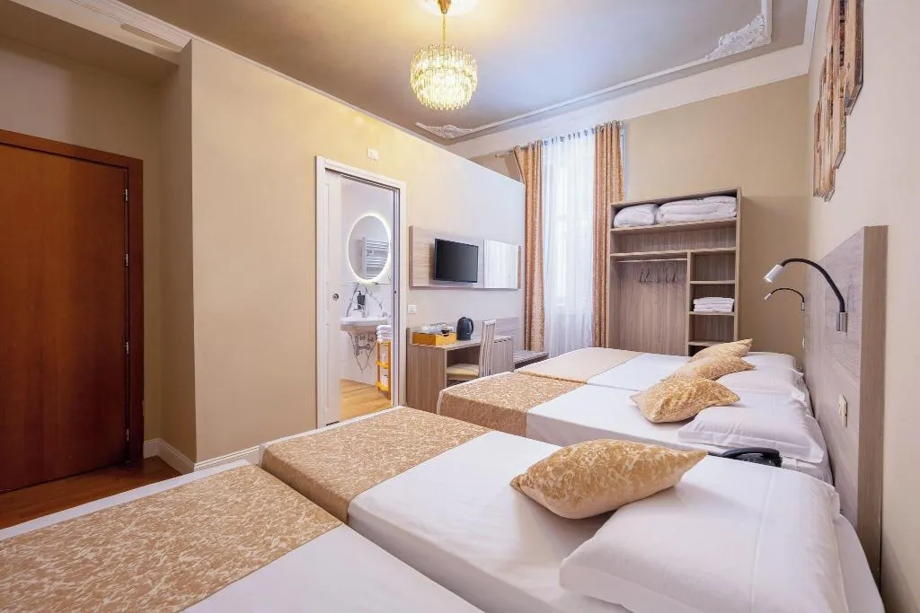 FAMILY ROOM STANDARD Room, Lilium Hotel, Florence
