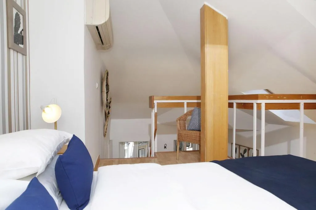 Room, Flores Guest House, Lisbon