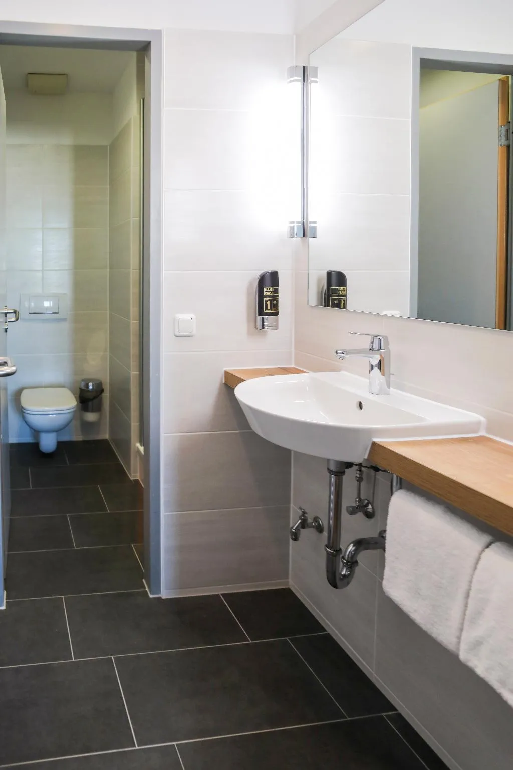 DOUBLE STANDARD Room, Acama Kreuzberg Hotel+Hostel, Berlin