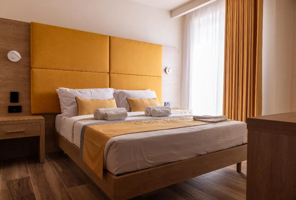 DOUBLE STANDARD Room, C'est La Vie Boutik Swieqi, Malta